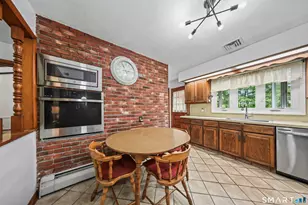 37 Anella Dr, Bethany, CT 06524 - Photo 9