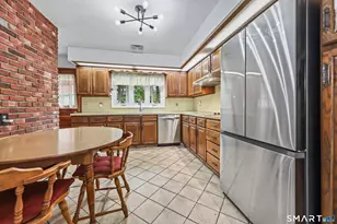 37 Anella Dr, Bethany, CT 06524 - Photo 11