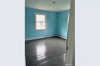 214 Iranistan Avenue, Bridgeport, CT 06604 - Photo 7