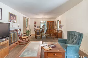 38 Fleetwood Dr, Waterbury, CT 06706 - Photo 9
