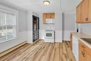 56 Winter St, Manchester, CT 06040 - Photo 15