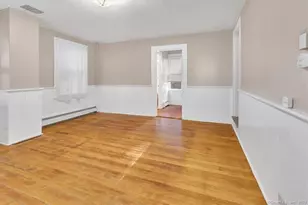56 Winter St, Manchester, CT 06040 - Photo 5