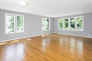 5 Wakerobin Rd, Norwalk, CT 06851 - Photo 3