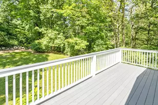 5 Wakerobin Rd, Norwalk, CT 06851 - Photo 13