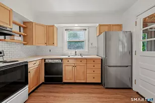 27 Lund Ave, Stamford, CT 06907 - Photo 13