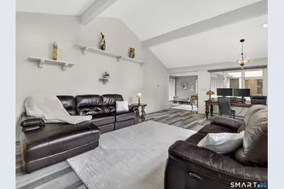 104 Parkway South, New London, CT 06320 - Photo 9