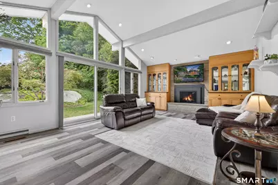 104 Parkway South, New London, CT 06320 - Photo 5