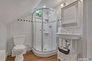 30 Crest St, New London, CT 06320 - Photo 25