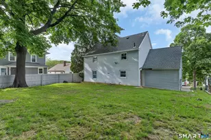 30 Crest St, New London, CT 06320 - Photo 31