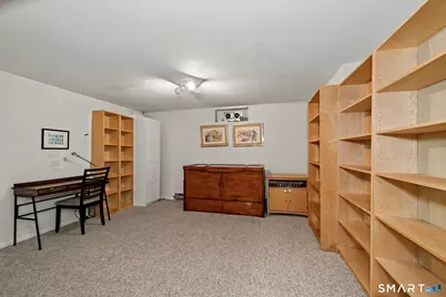 19 Colonial Road #8, Stamford, CT 06906 - Photo 21