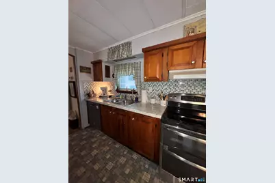 24 Stonewood Terrace, Vernon, CT 06066 - Photo 9