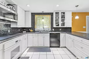 170 Longview Ave, Bristol, CT 06010 - Photo 17