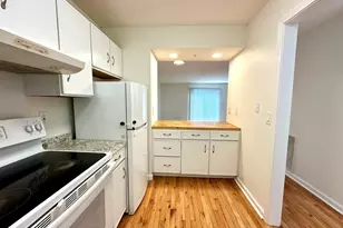 20 Oak Ridge Dr, Windsor Locks, CT 06096 - Photo 3