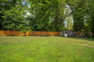 1681 Litchfield Turnpike, Woodbridge, CT 06525 - Photo 39