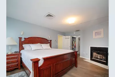 1681 Litchfield Turnpike, Woodbridge, CT 06525 - Photo 19