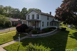 208 Boston St, Guilford, CT 06437 - Photo 3