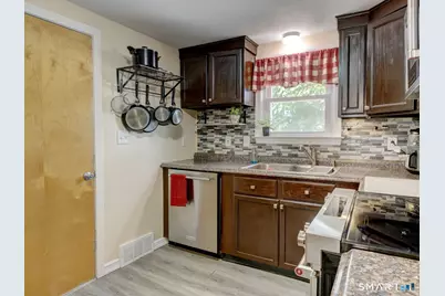 839 Center Street, Manchester, CT 06040 - Photo 17