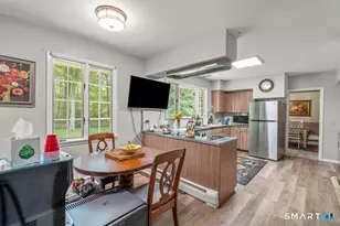 12 Jenick Ln, Woodbridge, CT 06525 - Photo 5
