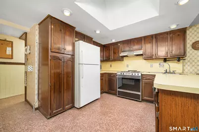 29 South Main Street, Windsor Locks, CT 06096 - Photo 5