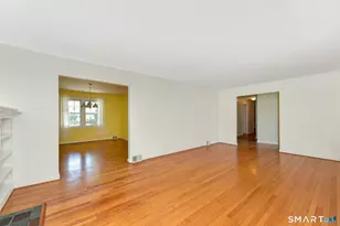 12 Greenfield Dr, Ansonia, CT 06401 - Photo 3