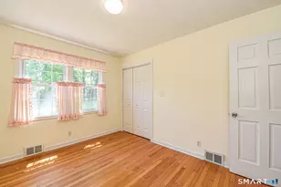 12 Greenfield Dr, Ansonia, CT 06401 - Photo 7