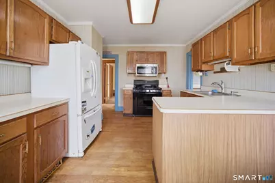 19 Homestead Avenue, New Britain, CT 06053 - Photo 3