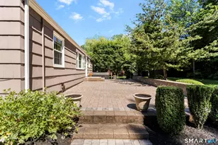 180 Tom Swamp Rd, Hamden, CT 06518 - Photo 29