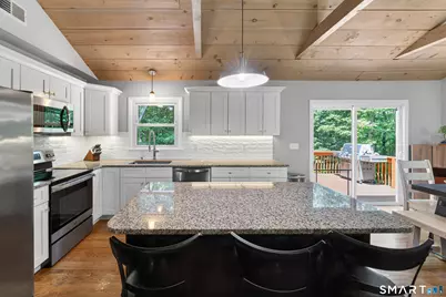 14 Deerfield Drive, Newtown, CT 06482 - Photo 5