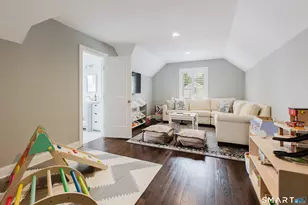18 Charles St, Darien, CT 06820 - Photo 27