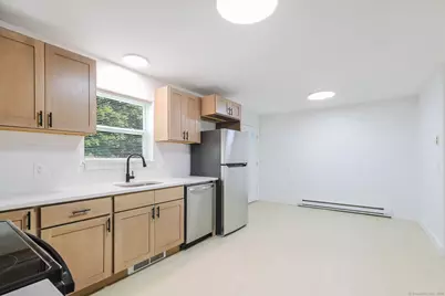 62 Chestnut St Extension #31, Danbury, CT 06810 - Photo 17