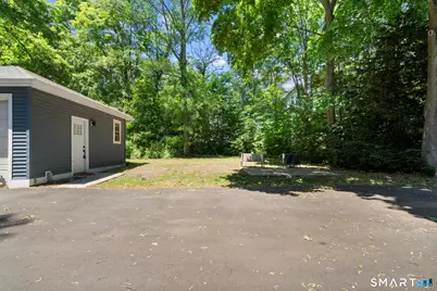 682 Whitney Avenue, New Haven, CT 06511 - Photo 27