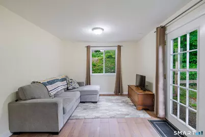 19 Calverton Drive, New Fairfield, CT 06812 - Photo 5