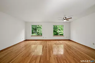 83 Columbus Pl, Stamford, CT 06907 - Photo 15