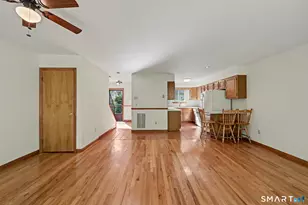 83 Columbus Pl, Stamford, CT 06907 - Photo 9