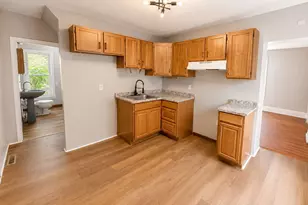 17 City Mills Ln, Waterbury, CT 06704 - Photo 3