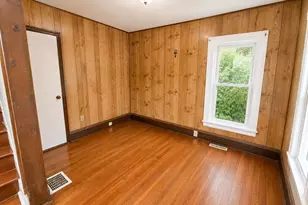 17 City Mills Ln, Waterbury, CT 06704 - Photo 5