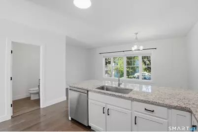 301 Harbour Close #102, New Haven, CT 06519 - Photo 9