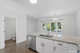 301 Harbour Close, New Haven, CT 06519 - Photo 9