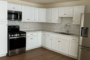 161 Thompson St, New Haven, CT 06511 - Photo 3