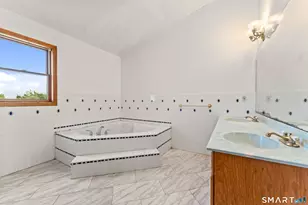 77 Graham Ridge Rd, Naugatuck, CT 06770 - Photo 31
