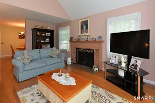 17 Woodbury Hl, Woodbury, CT 06798 - Photo 5