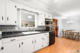 9 Stanton Rd, North Haven, CT 06473 - Photo 7