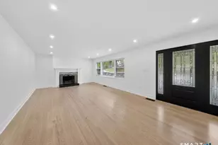 20 Oakridge Rd, Trumbull, CT 06611 - Photo 9
