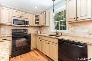 131 Squaw Rock Rd, Plainfield, CT 06354 - Photo 11