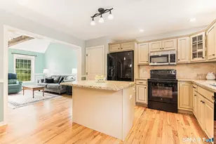 131 Squaw Rock Rd, Plainfield, CT 06354 - Photo 9