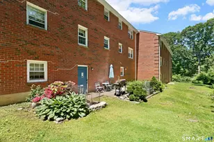 41 Briarwood Ln, Branford, CT 06405 - Photo 3