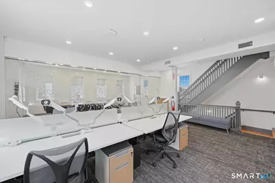 40 Bank Street, New London, CT 06320 - Photo 33