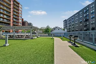 25 Forest St, Stamford, CT 06901 - Photo 27