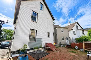 98 Huntington Rd, Bridgeport, CT 06608 - Photo 15