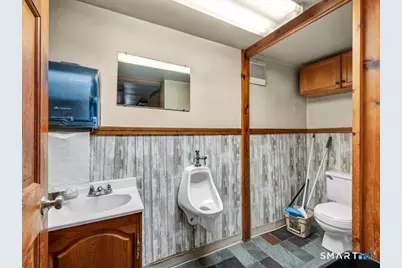 61 Maple Avenue, Wallingford, CT 06492 - Photo 9